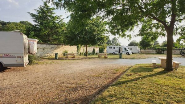 Stellplatz Chouzé-sur-Loire — Photo 2