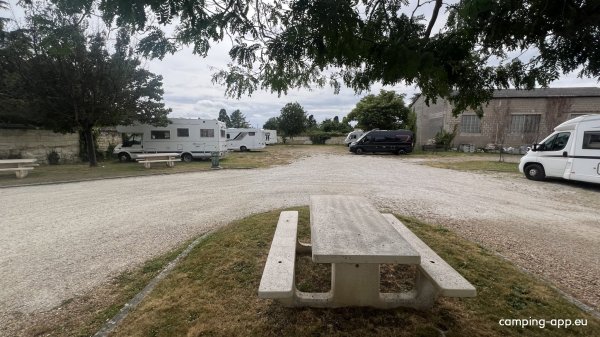 Stellplatz Chouzé-sur-Loire — Fotoğraf 5