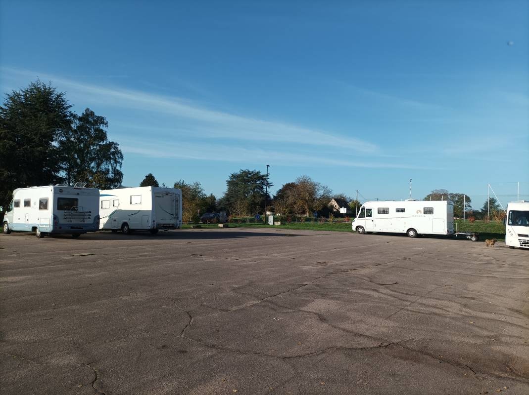 WoMo Stellplatz Montrésor — Campervan Site in Montrésor