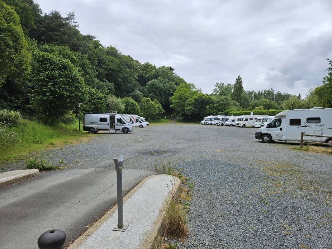 Stellplatz Binic-Étables-sur-Mer — Sítio para autocaravanas in Binic-Étables-sur-Mer