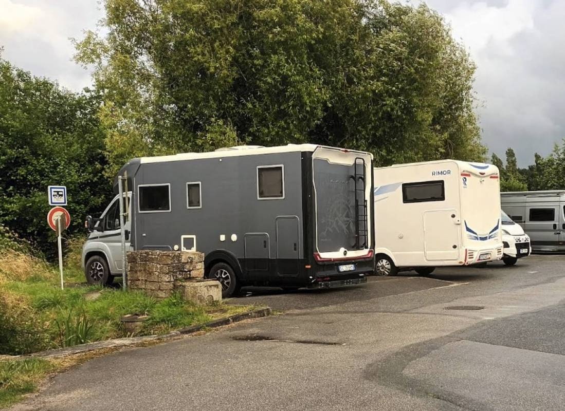 Stellplatz Theix-Noyalo — Campervan Site in Theix-Noyalo