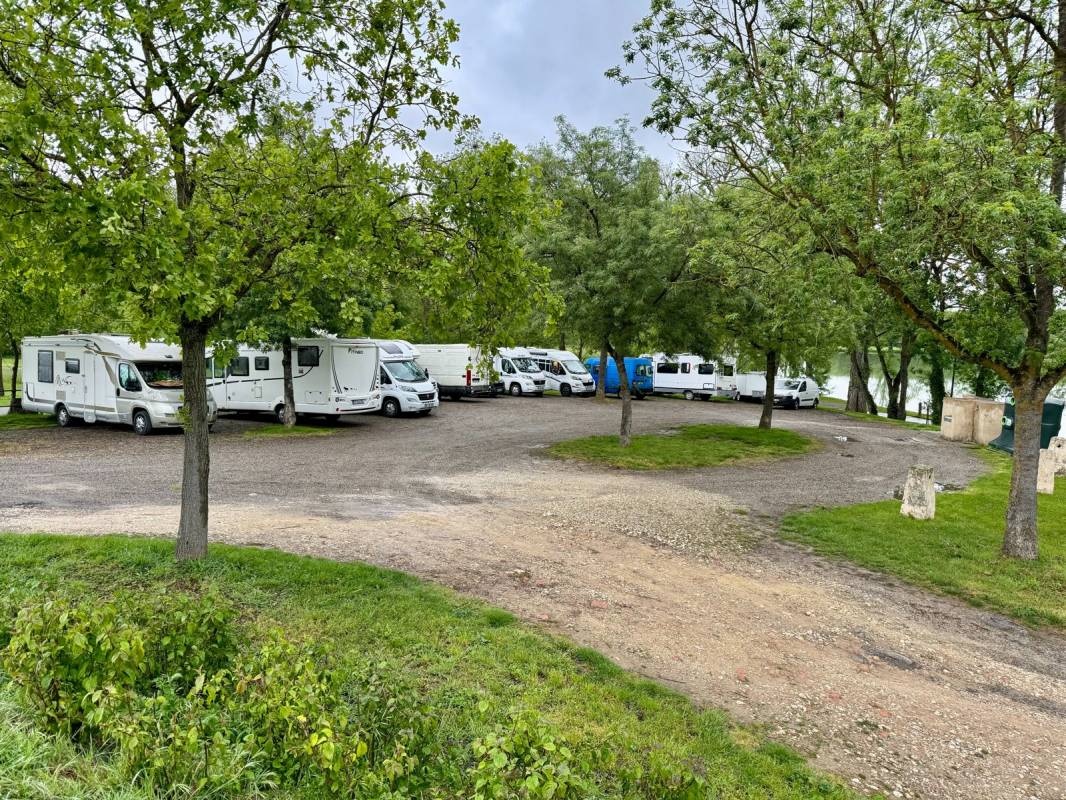 Stellplatz Gimont — Sp. parking dla kamperów in Gimont