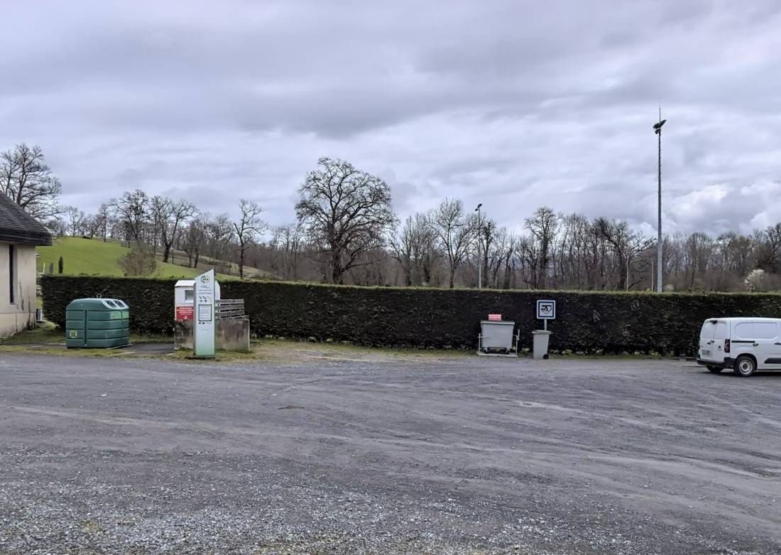 Stellplatz Ogeu-les-Bains — Місце для кемперів in Ogeu-les-Bains