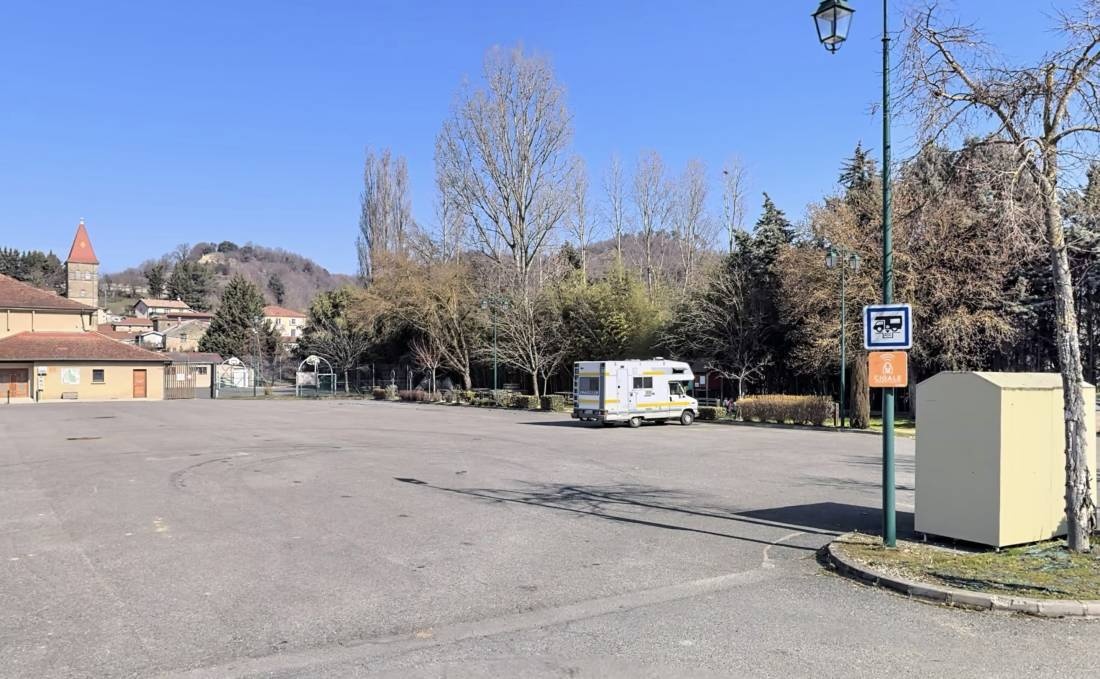 WoMo Stellplatz Le Village — Ställplats in Saint-Vallier