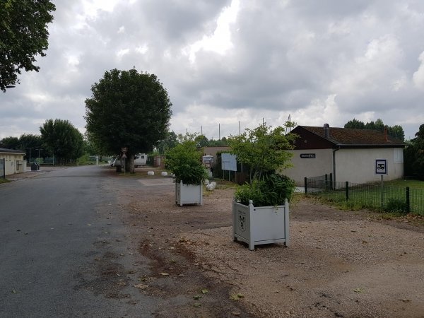 Stellplatz Meung-sur-Loire — Area Autocaravanas in Meung-sur-Loire