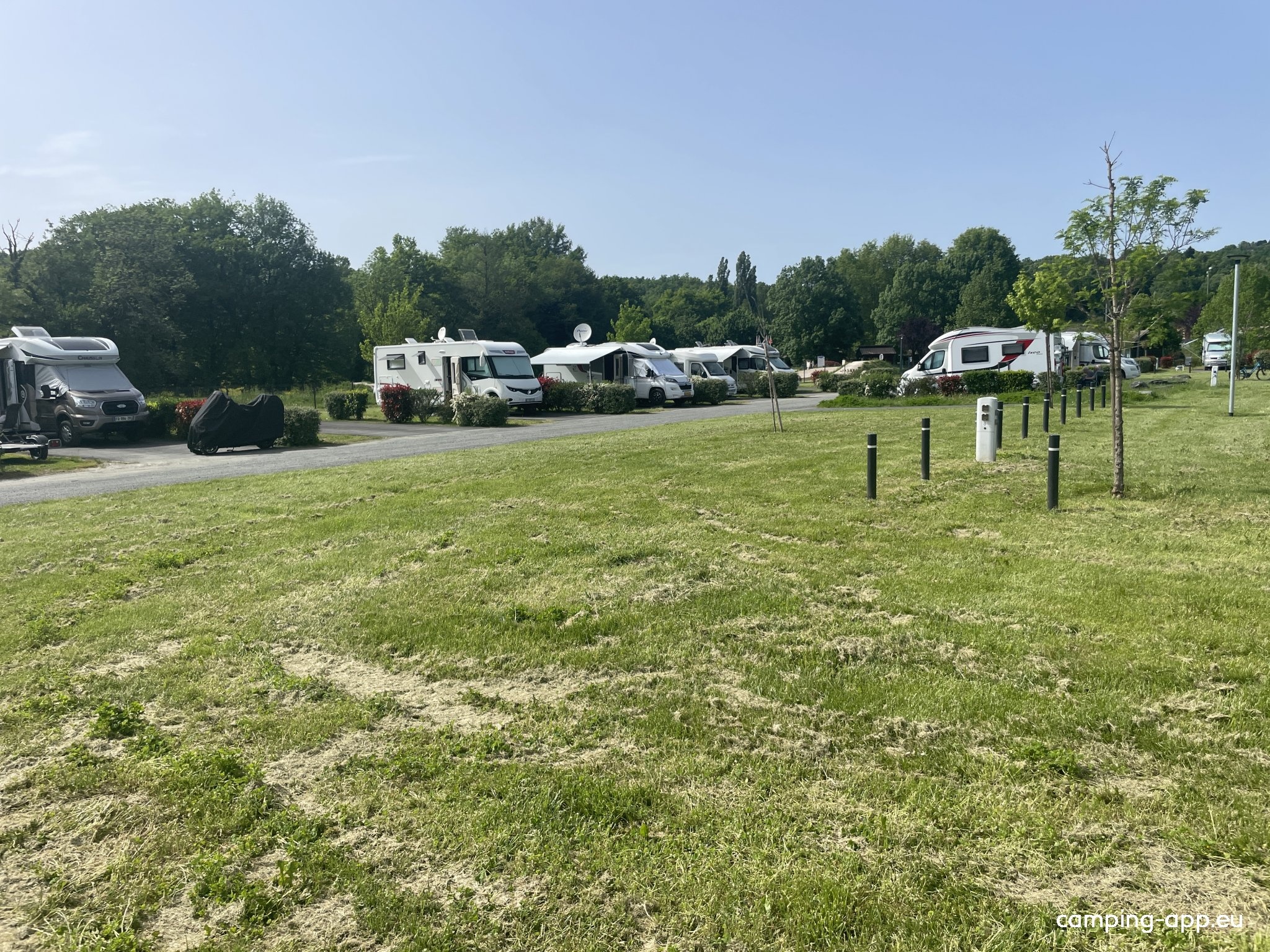 Aire Camping-Car Park — Campervan Site in Donzenac