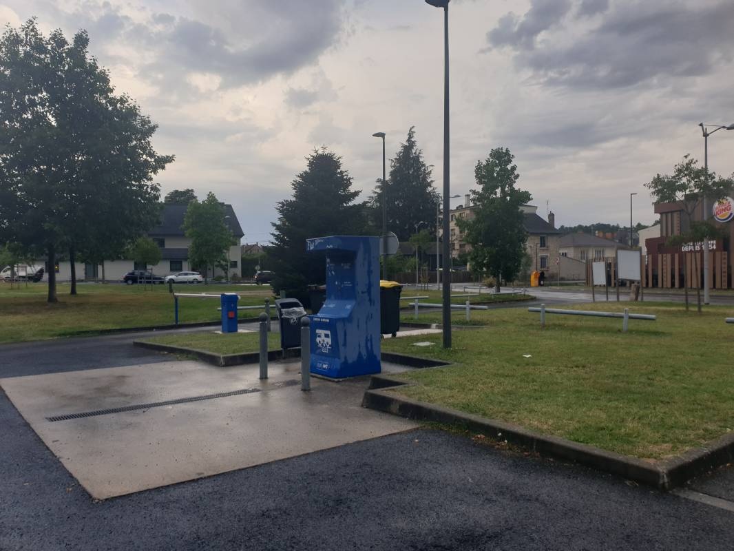 Stellplatz Brive-la-Gaillarde — Місце для кемперів in Brive-la-Gaillarde