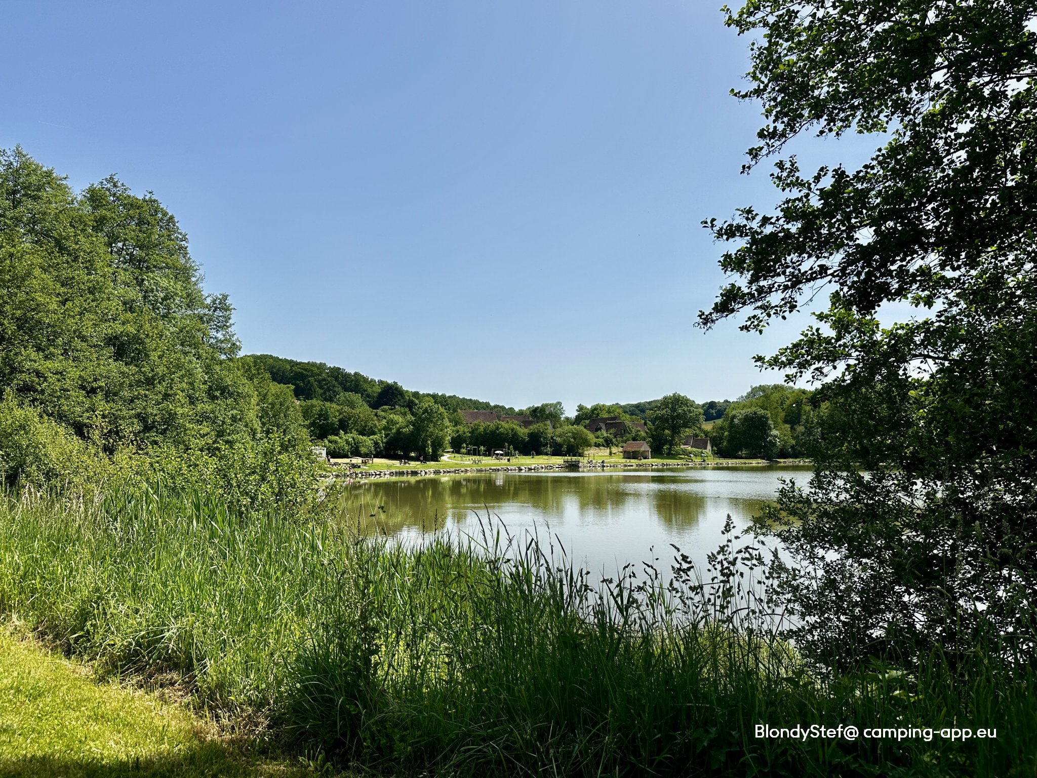 Stellplatz La Madeleine-Bouvet — Foto 3