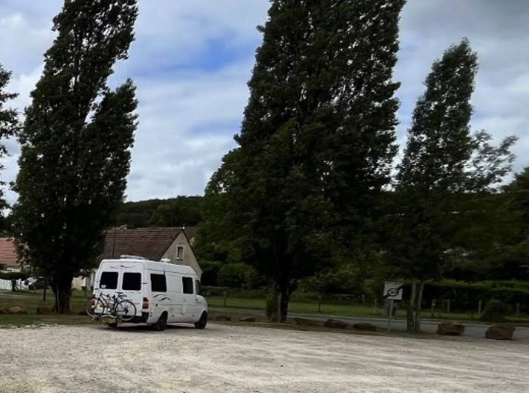 Stellplatz La Madeleine-Bouvet — Ställplats in La Madeleine-Bouvet