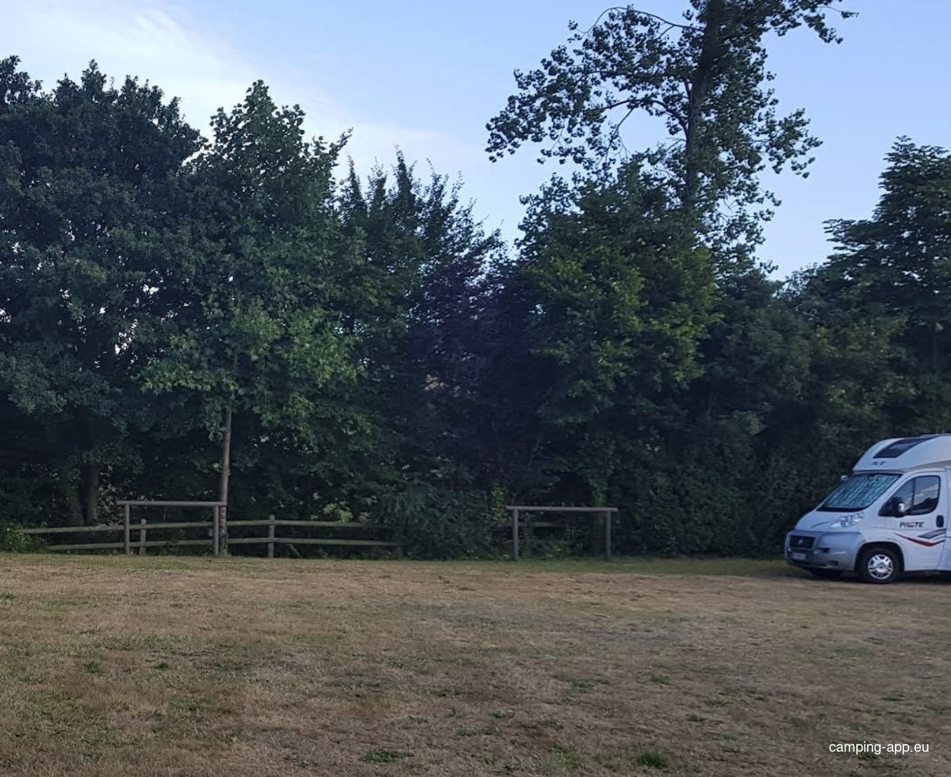 Stellplatz Marigny — Area di sosta in Remilly Les Marais