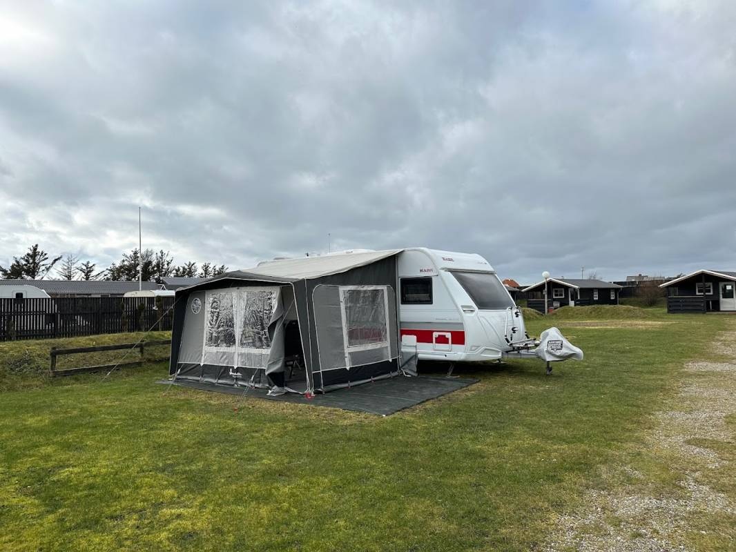 Lønstrup Camping-Möllebakken — Area da campeggio in Lønstrup