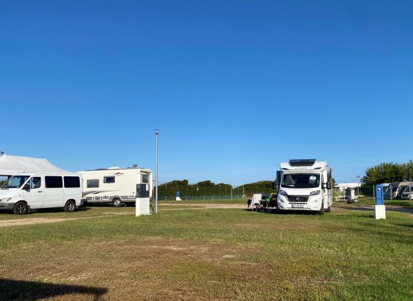 Camping San Teodoro La Cinta — Foto 6