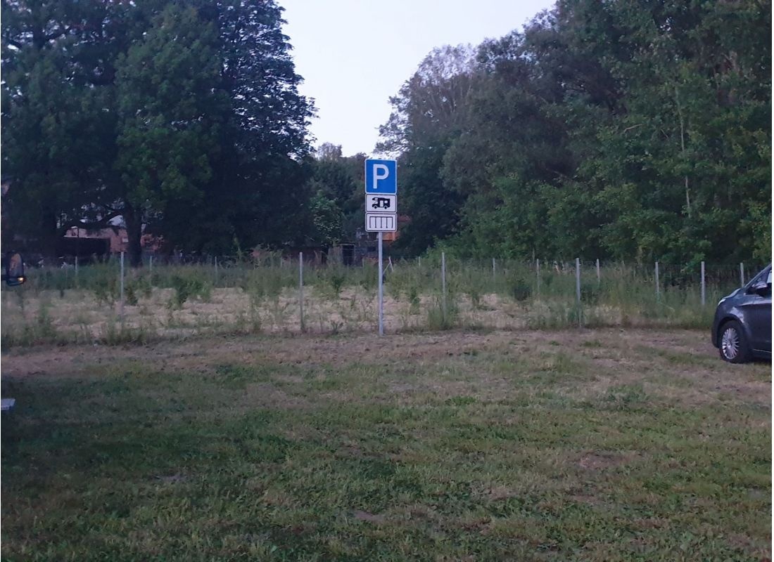 Wohnmobilstellplatz Alte Mühle — Sp. parking dla kamperów in Wechselburg