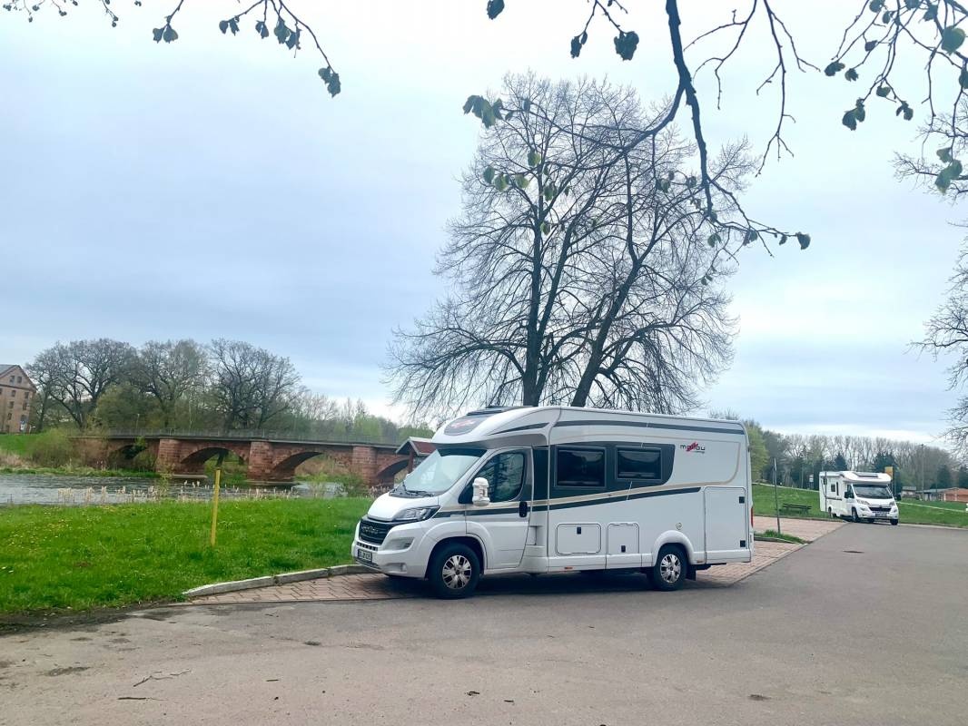 Wohnmobilstellplatz — Sp. parking dla kamperów in Wechselburg