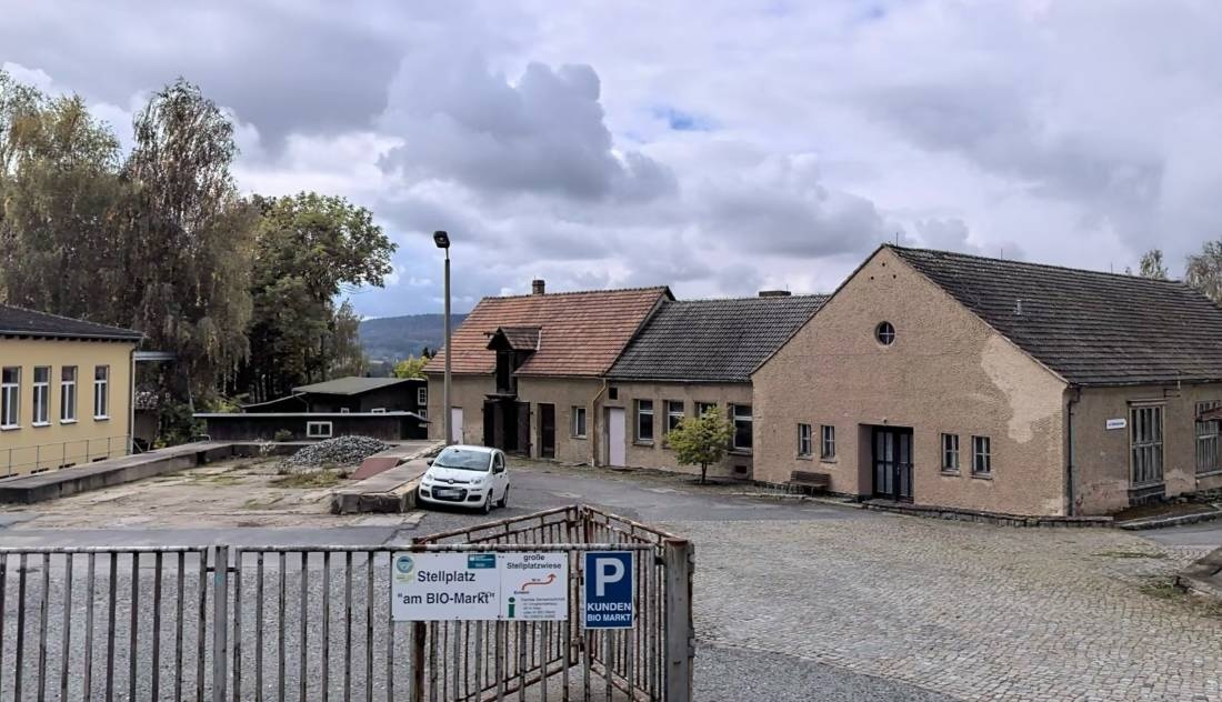 Stellplatz Bio Markt — En terreno privado in Oppach