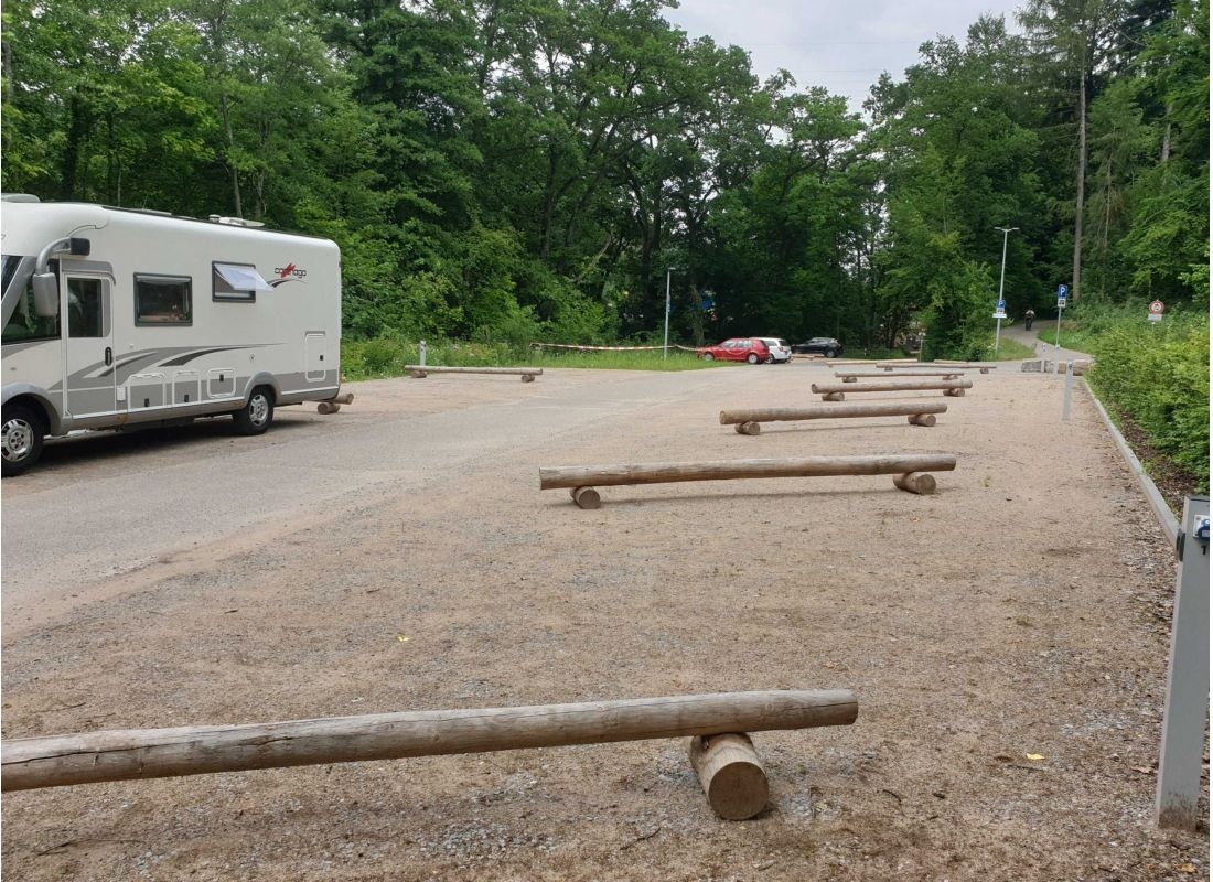 Wohnmobilhafen am Bud Spencer Bad — Area di sosta in Schwäbisch Gmünd