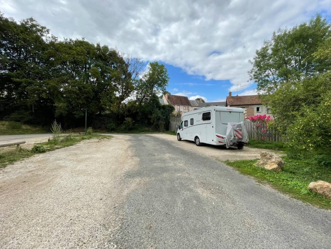 Stellplatz Rue du Lavoir — Camperplaats in Villedômer