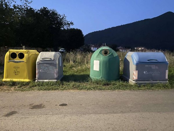 Área de Servicio Autocaravanas — Photo 3