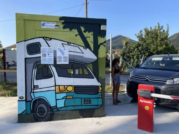 Área de Servicio Autocaravanas — Photo 2