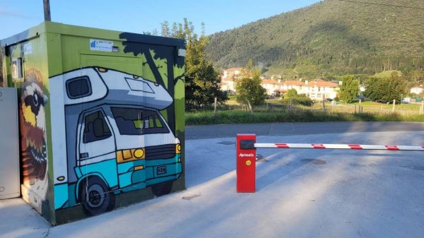 Área de Servicio Autocaravanas — Zdjęcie 5