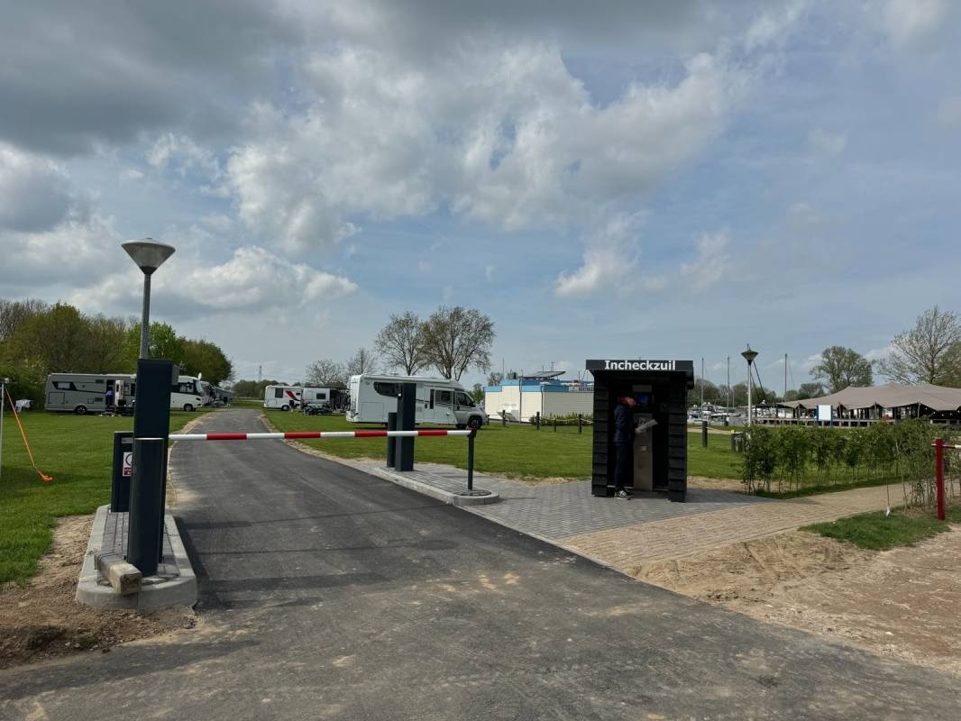 Jachthaven 't Loo — Stellplatz in Linden