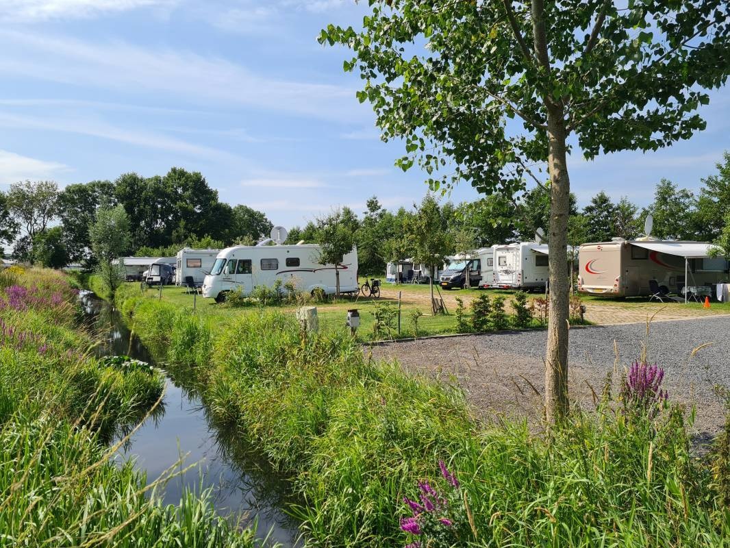 Kweetal Camperplaats — Campingplatz in Schelluinen