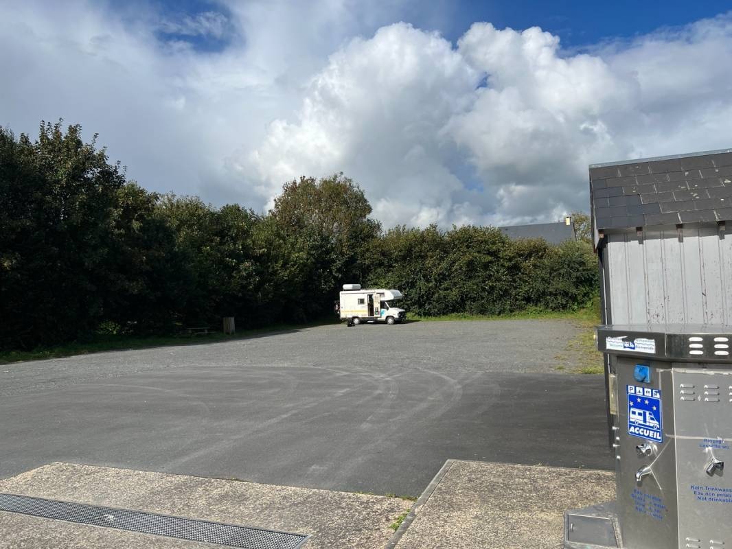  Stellplatz Marigny — Campervan Site in Marigny-Le-Lozon
