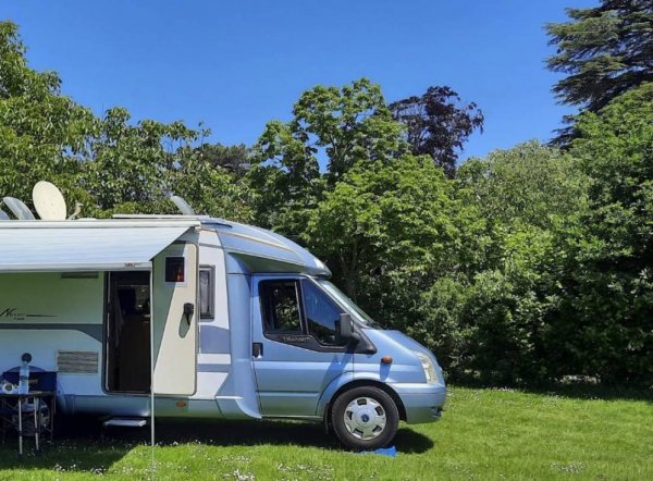 Aire de camping car Grez en Bouère — Photo 3