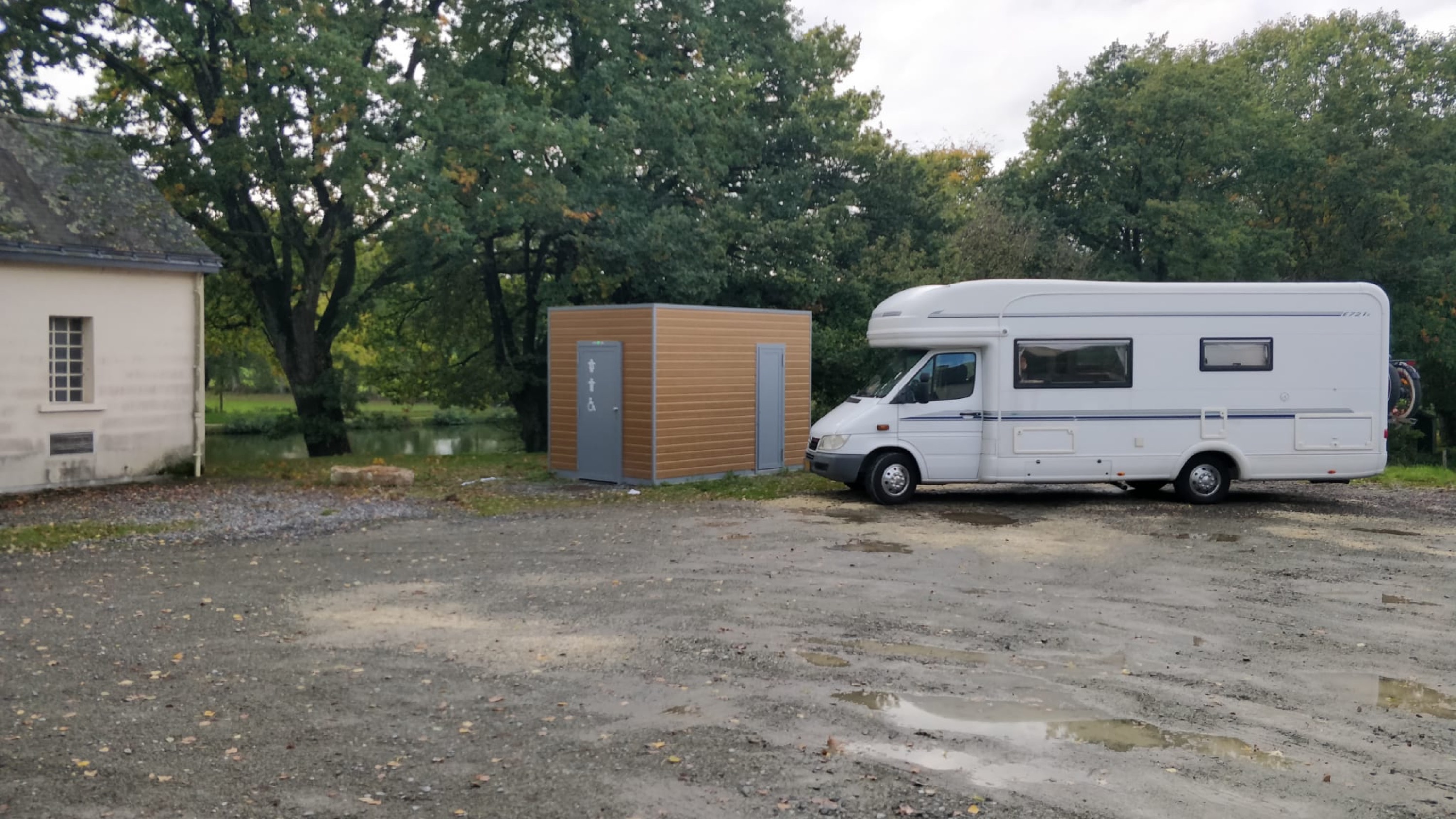 Stellplatz Juvigné — Campervan Site in Juvigné