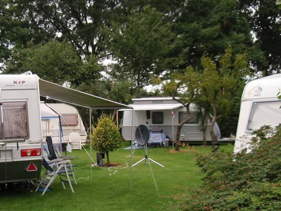 Boerderijcamping De Kleine Lippe — Camping Site in Schalkhaar