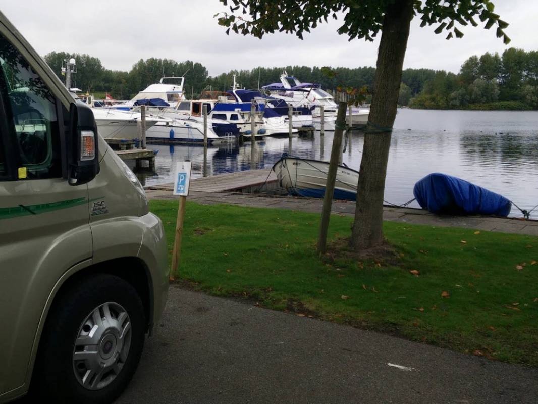 Geijsman Jachthaven — Stellplatz in Oostvoorne