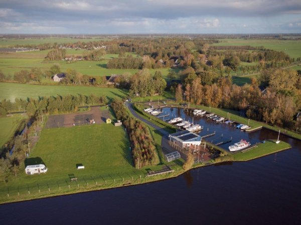 Camperplaats & Jachthaven Suwâld