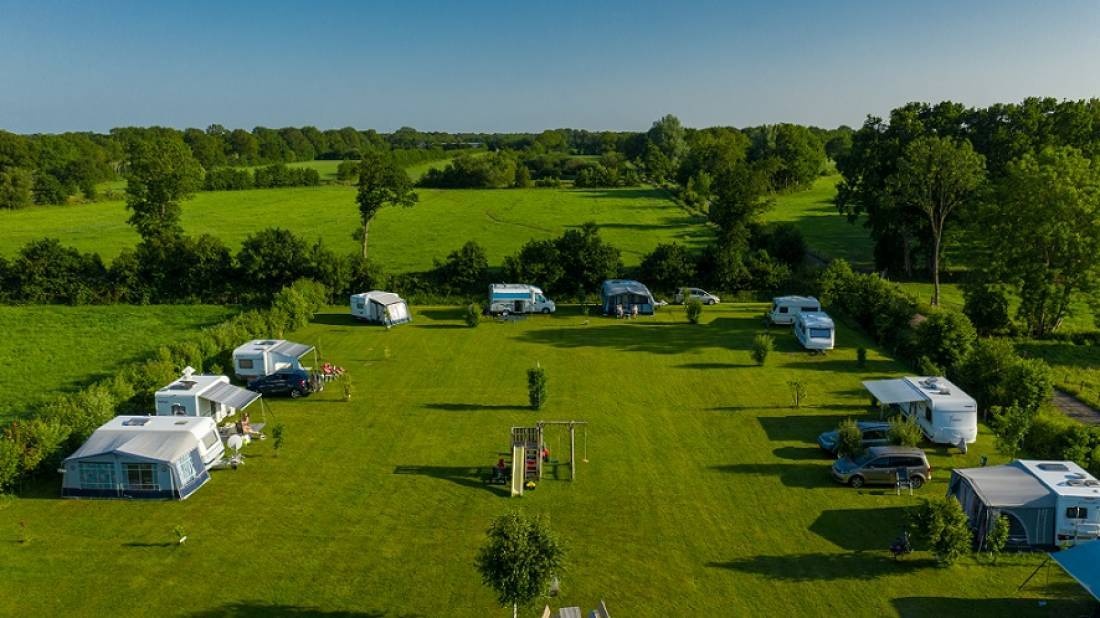 Minicamping Het Schuttersplek — Kemping in Drogeham