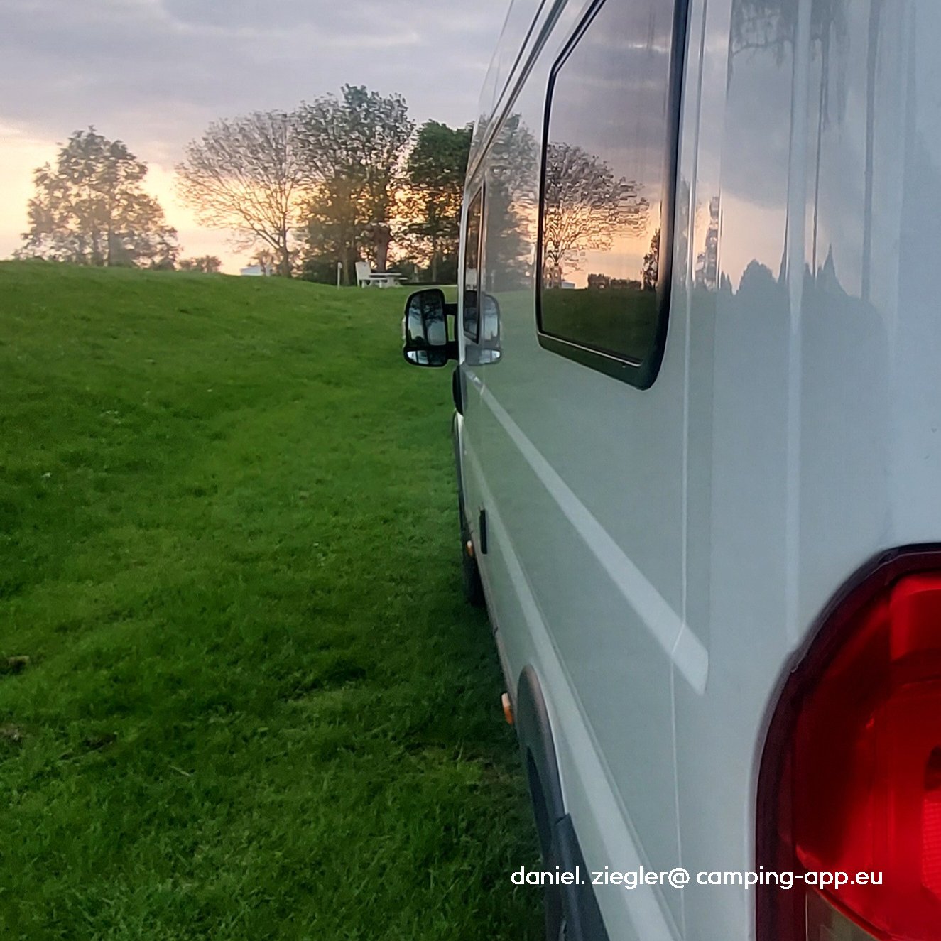 Jachthaven De Bijland — Karavan Sitesi in Tolkamer