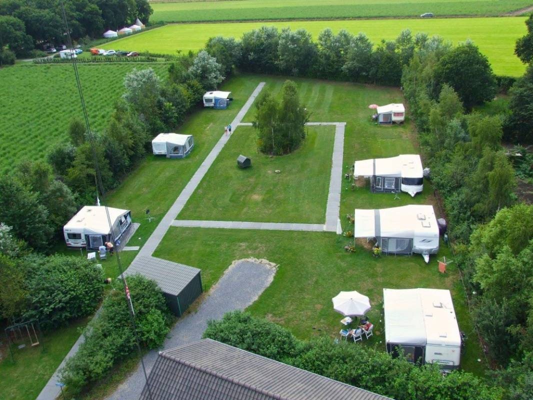 Doeboerderij De Vergulde Hand — Campingplatz in Riel