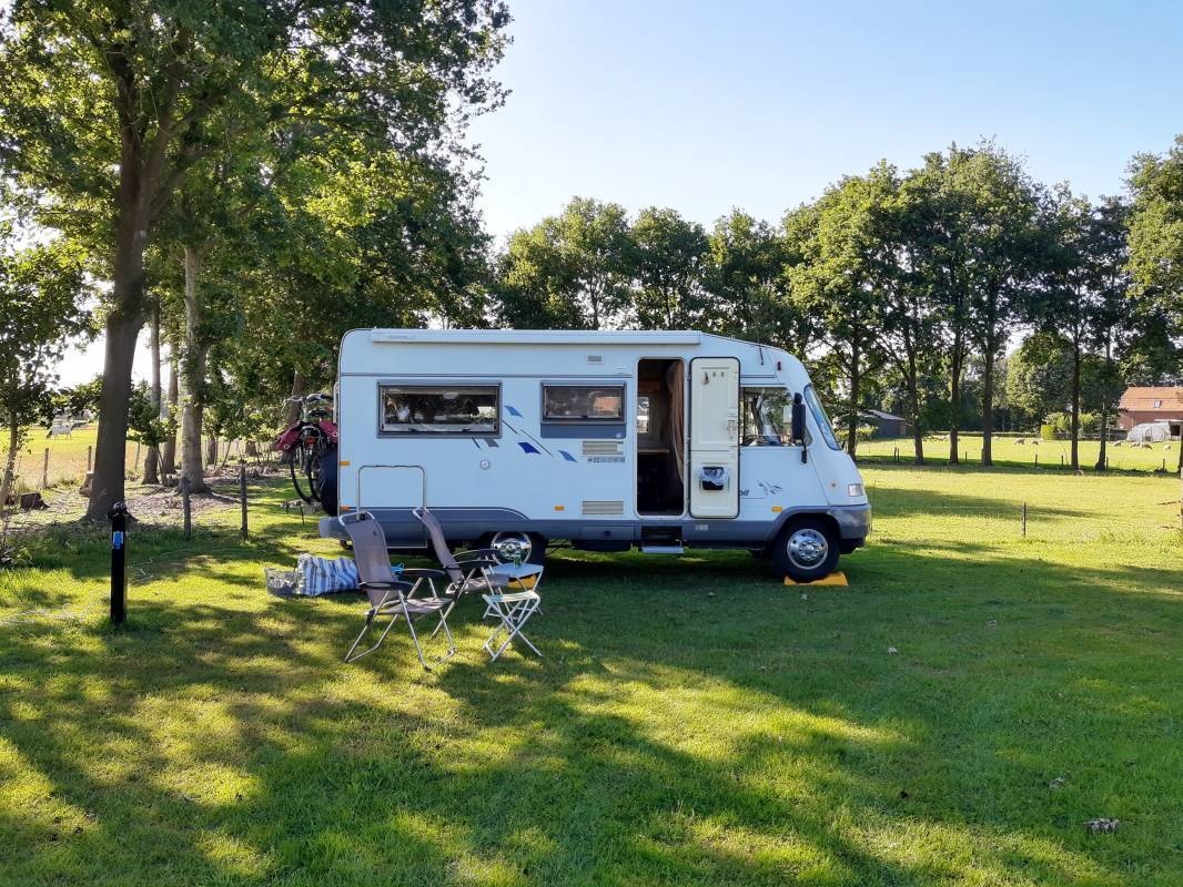 Camperplaats De Trekvogel — Stellplatz in Molenschot