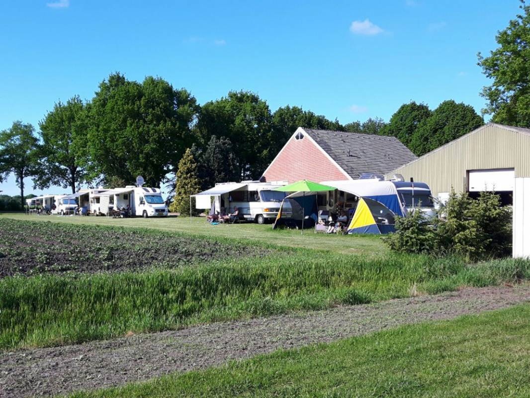Camping de Hoge Bomen — Campingplatz in Eeserveen