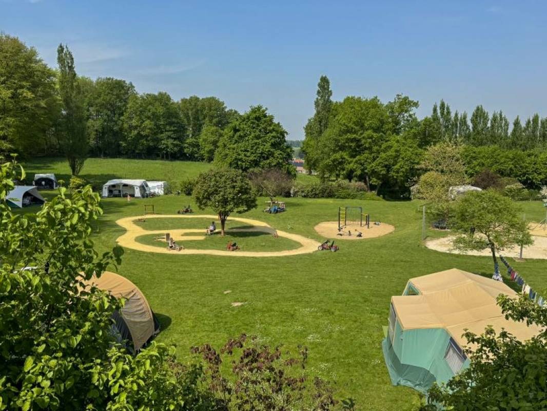 Hoeve Krekelberg Natuurkampeerterrein — Campingplatz in Schinnen