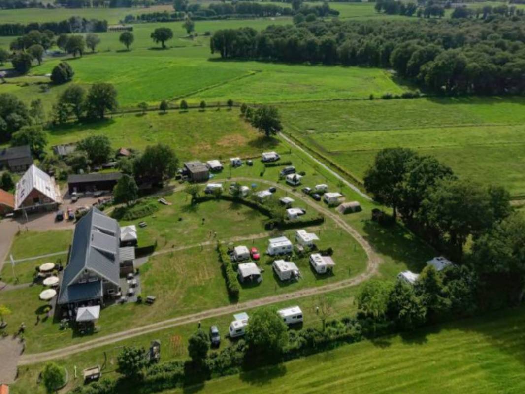 Boerderij vakantieverblijf Hof 't Sprakel — Camping in Haaksbergen