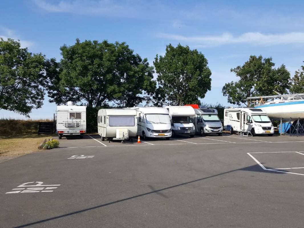 Jachthaven Andijk — Stellplatz in Andijk