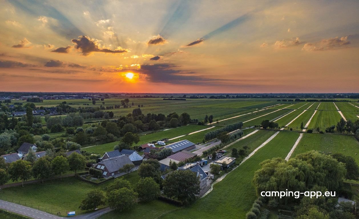 Camperplaats De Willige Waard — Sítio para autocaravanas in Lopik