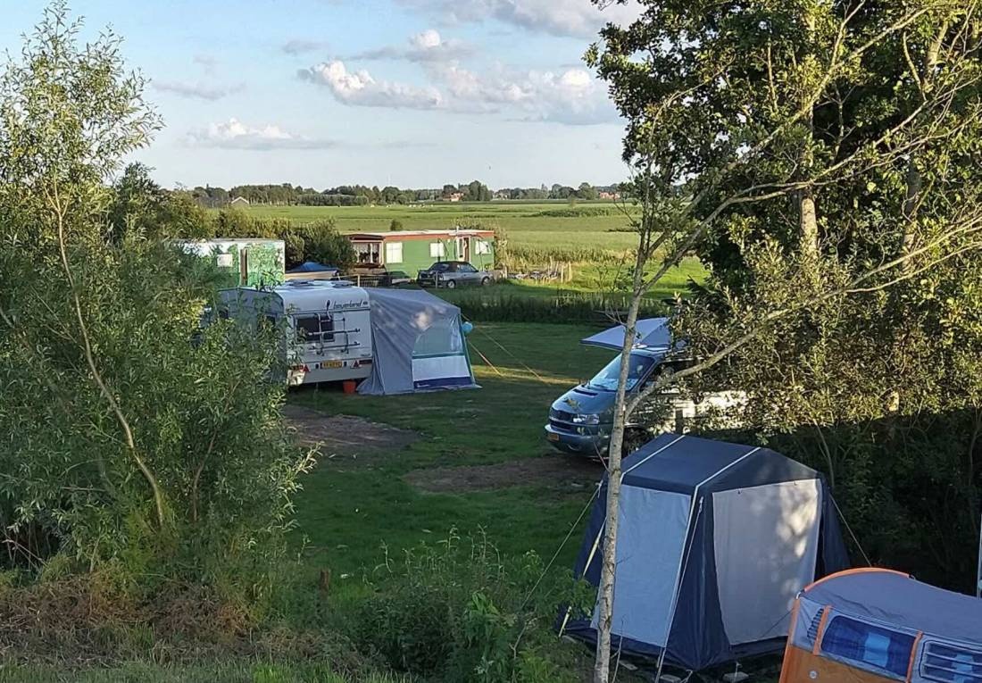 Boerderij Camping Stoker — Stellplatz in De Veenhoop