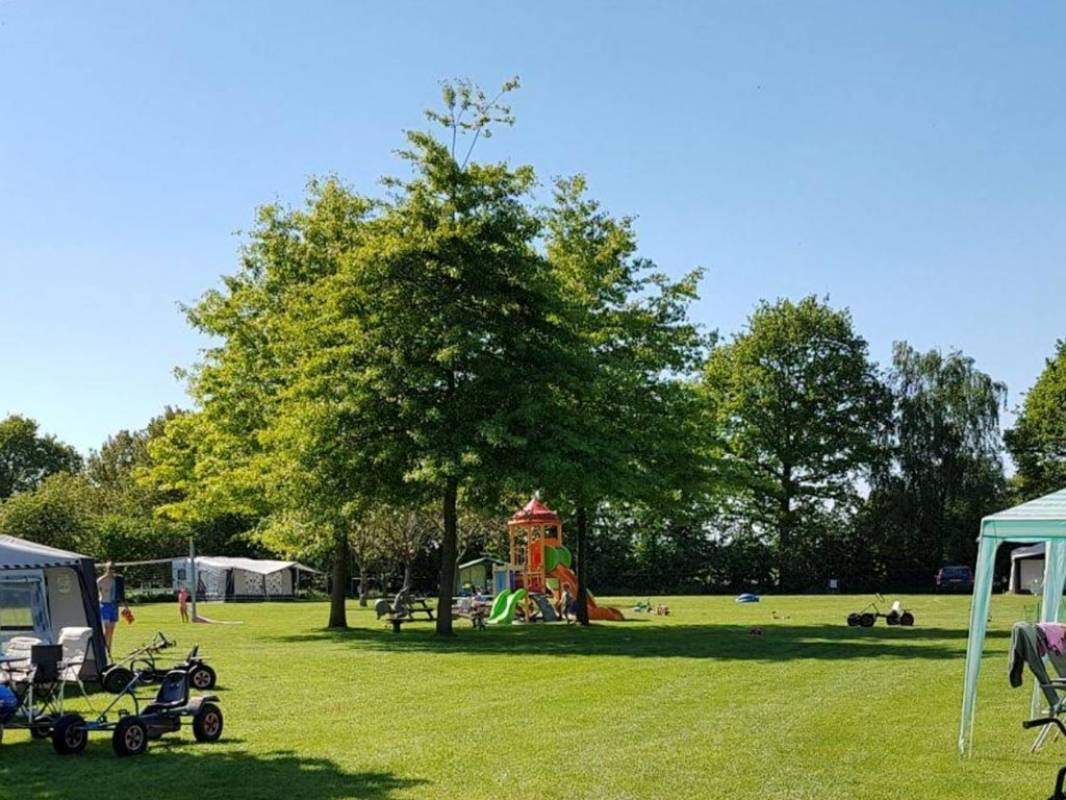 Straoterhof Boerderijcamping — Campingplass in Haler