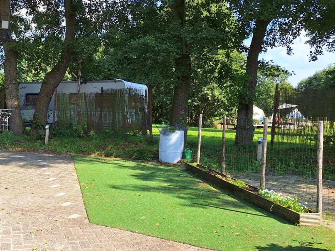 Stal-Camping Stieltjeshoeve — Sítio de acampamento in Stieltjeskanaal