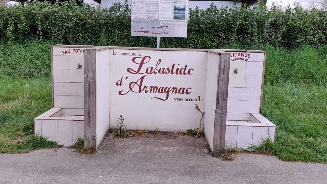 WoMo Stellplatz Labastide-d’Armagnac — Karavan Sitesi in Labastide-d’Armagnac