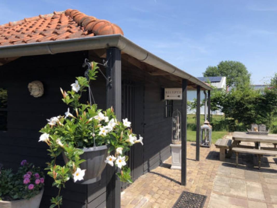 Camperpark De Grijze Duif — Area Autocaravanas in Nieuw-Weerdinge