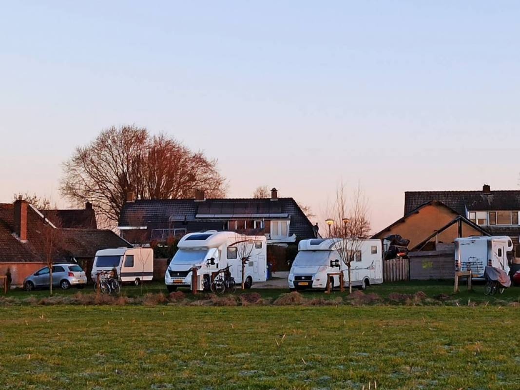 Camperplaats Berlicum — Karavan Sitesi in Berlicum