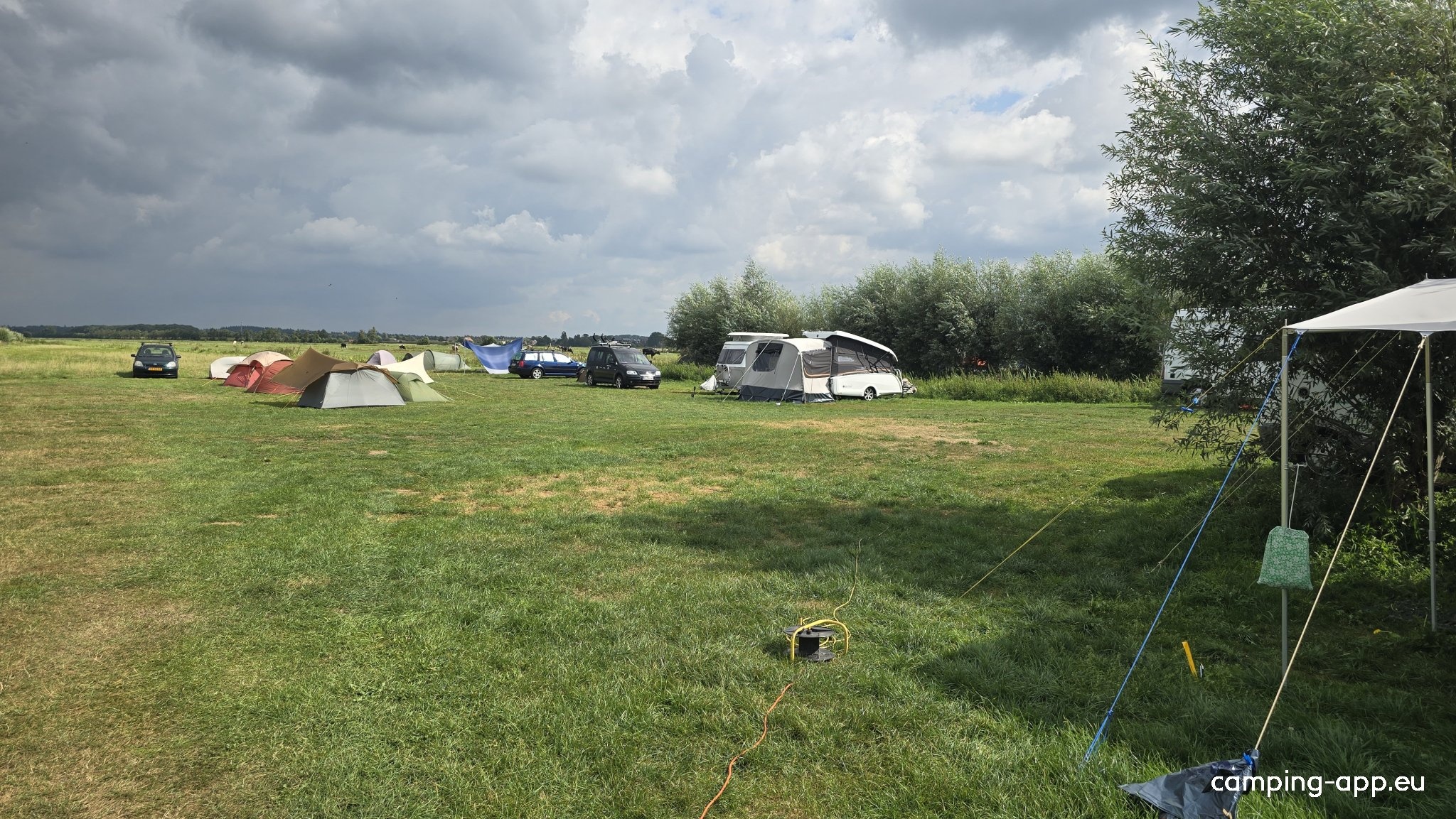 Boerderijcamping Hofstede De Twaalfgaarden — Camping Site in Westbroek