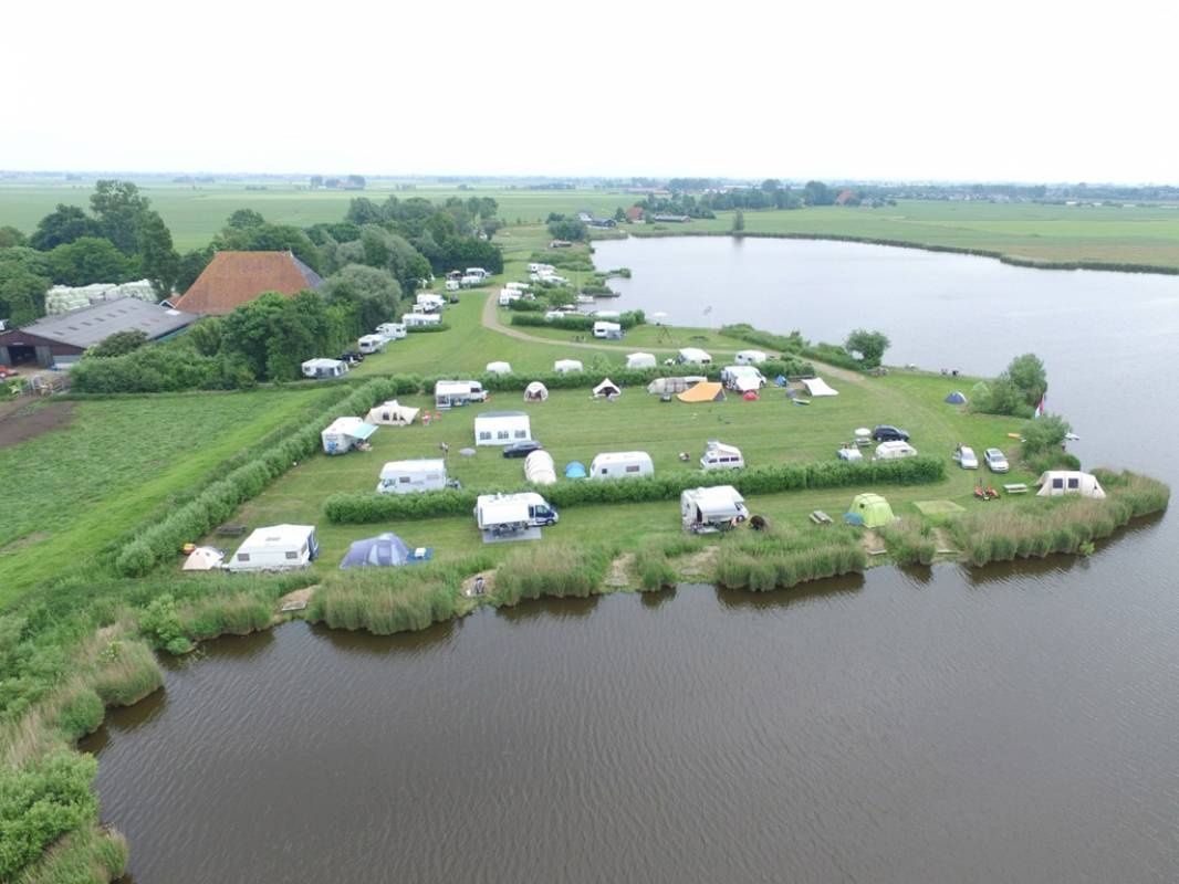 Boerderijcamping Poelzicht — Campingplass in Heeg