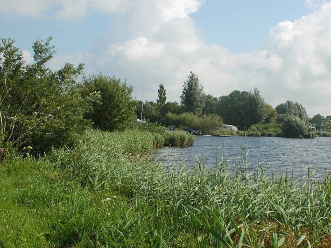 Boerderijcamping Poelzicht — Camping in Heeg